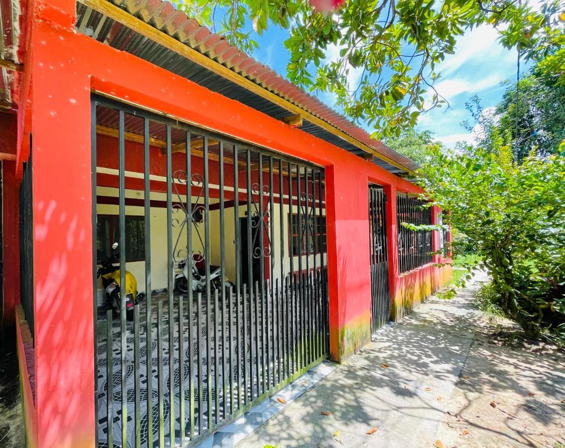 Apartamentos Cerca Al Aeropuerto Leticia Extérieur photo